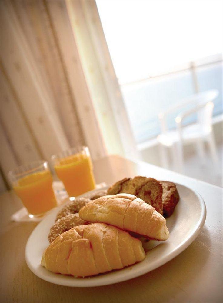 Riviera Hotell 4*