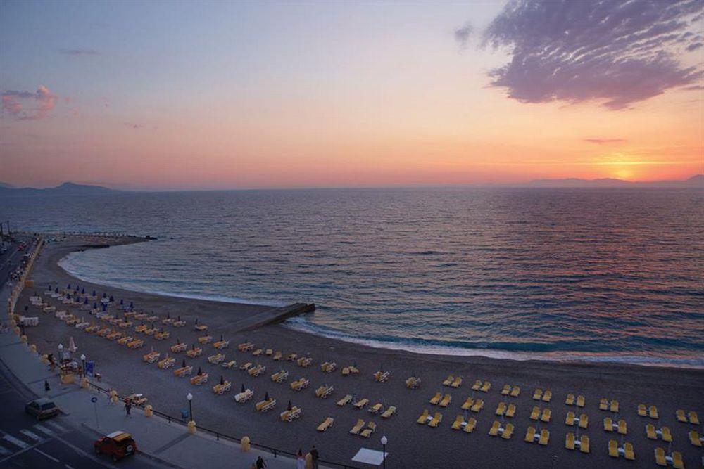 Riviera Hotell 4*