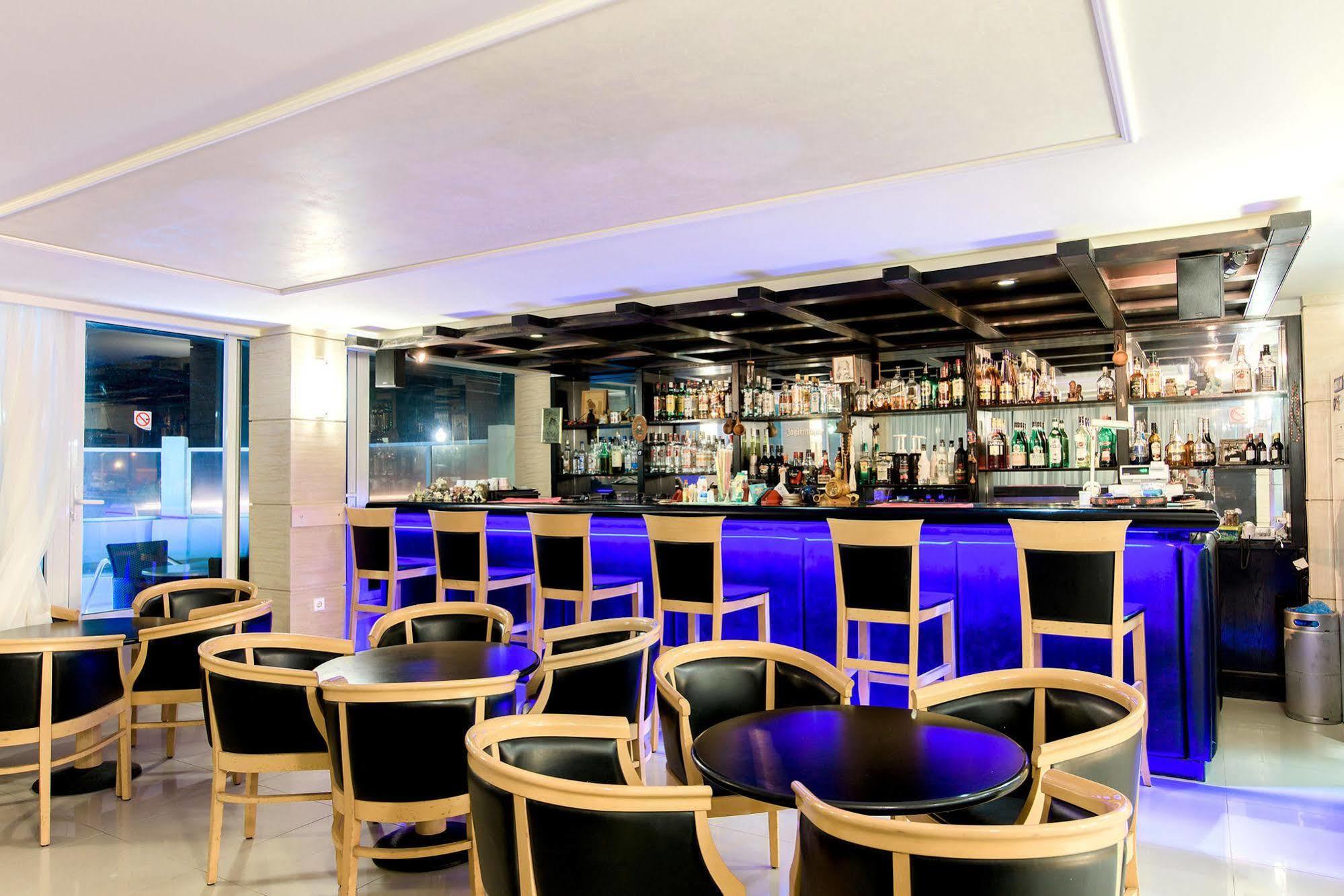 Riviera Hotell