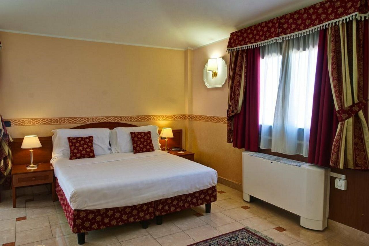 Hotell Riviera Rhodes City